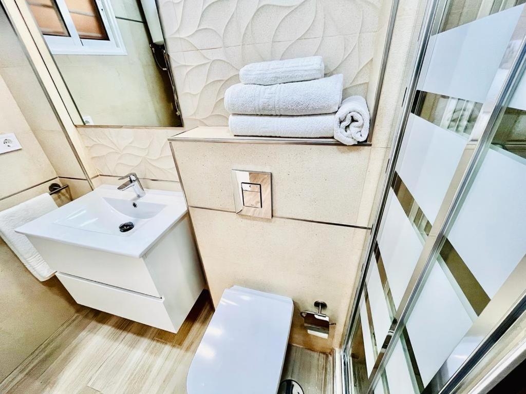 Апартаменты Moderno Y Nuevo Apartamento Playa Бенальмадена Экстерьер фото